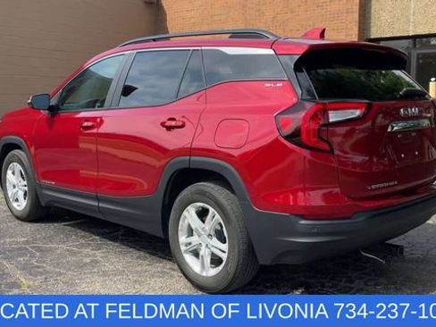 Certified 2024 GMC Terrain SLE w/ Driver Convenience Package FWD image 6