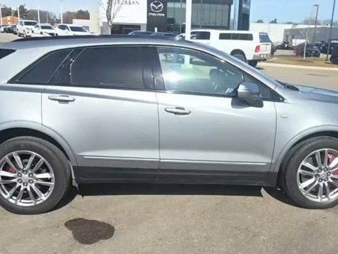 Used 2023 Cadillac XT5 Sportv image 2