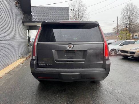 Used 2015 Cadillac Escalade Luxury AWD/4WD image 6