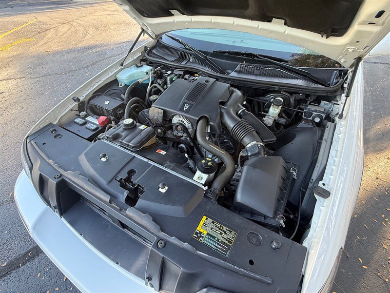 Used 2004 Lincoln Town Car Signature RWD image 28