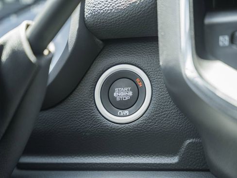 New 2026 RAM 2500 Laramie AWD/4WD image 33