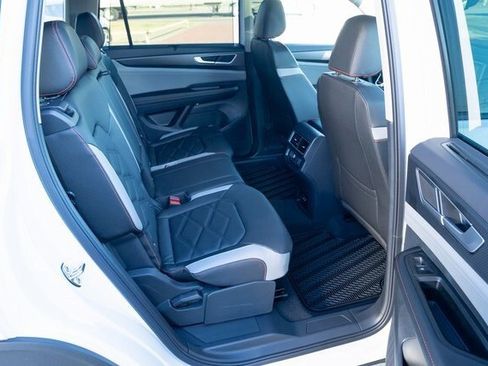 New 2026 Volkswagen Atlas Peak Edition image 39