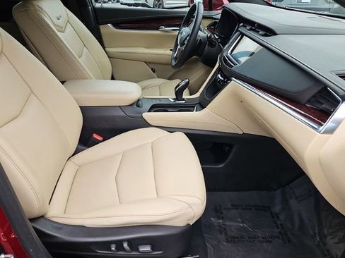 Used 2018 Cadillac XT5 Premium Luxury image 19