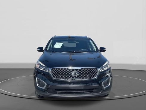 Used 2016 Kia Sorento FWD image 2