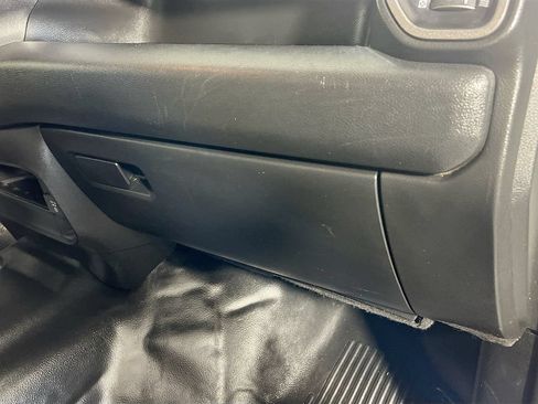 Used 2024 RAM 2500 Tradesman w/ Chrome Appearance Group AWD/4WD image 32