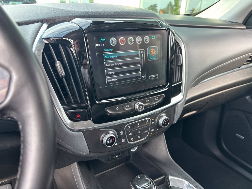 Used 2019 Chevrolet Traverse LT w/ LT Premium Package AWD/4WD image 6