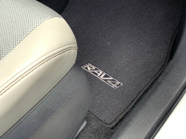Used 2021 Toyota RAV4 Limited w/ Limited Grade Weather Package AWD/4WD image 13