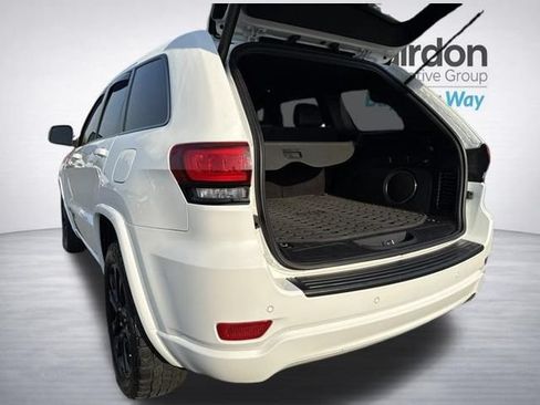 Used 2021 Jeep Grand Cherokee Laredo X AWD/4WD image 14
