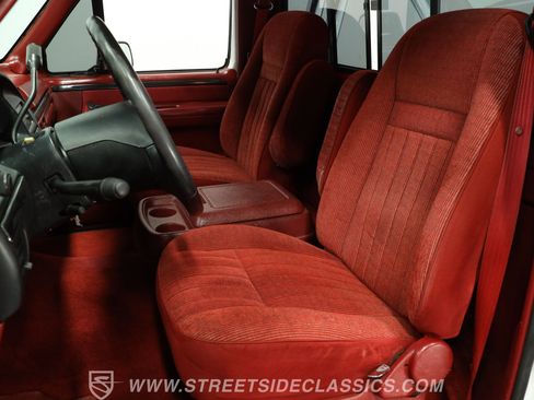 Used 1992 Ford F150 4x4 Regular Cab image 40