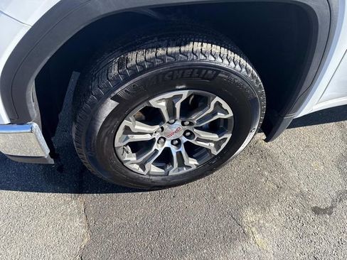 Used 2025 GMC Sierra 1500 SLT image 11