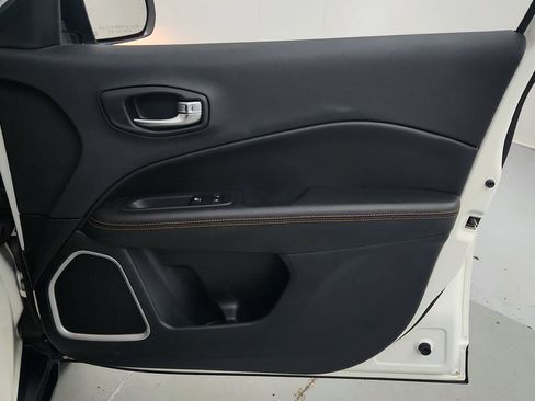 Used 2019 Jeep Compass Limited AWD/4WD image 28