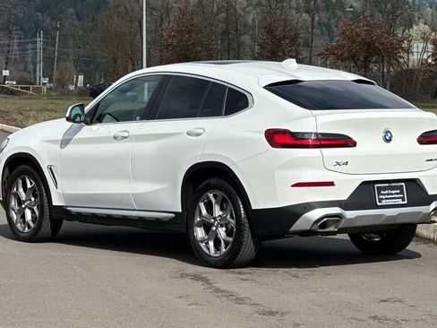 Used 2023 BMW X4 xDrive30i w/ Premium Package AWD/4WD image 5