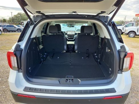 New 2026 Ford Explorer Active image 19