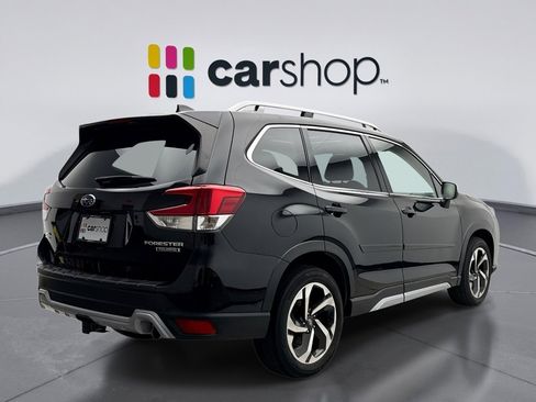 Used 2022 Subaru Forester Touring image 5