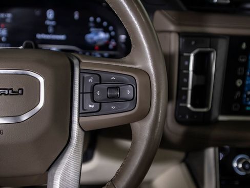 Used 2023 GMC Yukon XL Denali w/ Denali Reserve Package AWD/4WD image 43