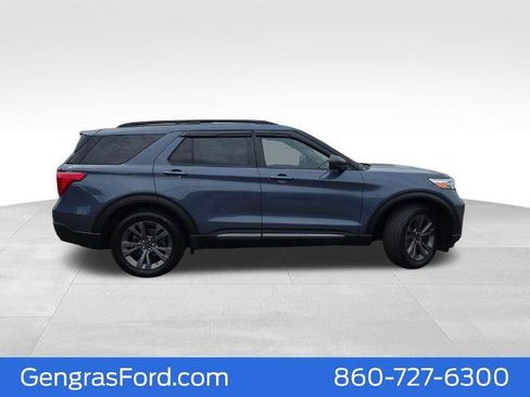 Certified 2021 Ford Explorer XLT w/ Equipment Group 202A AWD/4WD image 8
