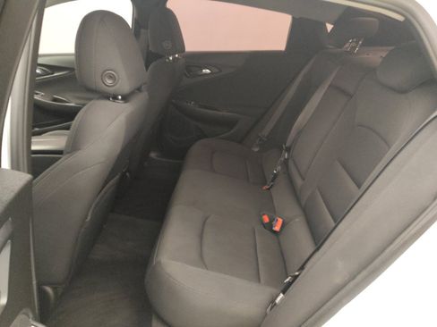 Used 2022 Chevrolet Malibu LT FWD image 18