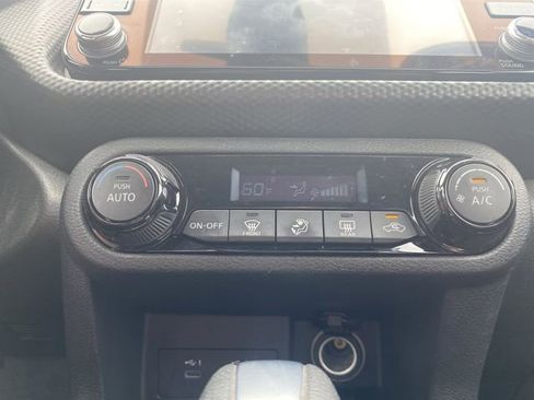 Used 2022 Nissan Kicks SV image 29