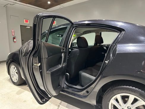 Used 2013 MAZDA MAZDA3 i Touring image 16