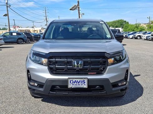 Certified 2024 Honda Ridgeline Sport image 2