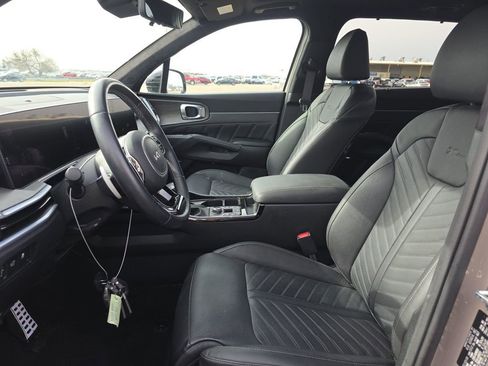 Used 2025 Kia Sorento SX Prestige image 36