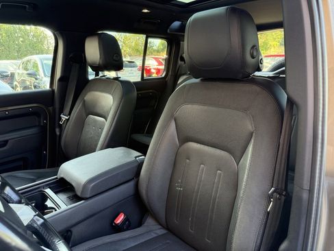 Used 2021 Land Rover Defender 110 S image 10