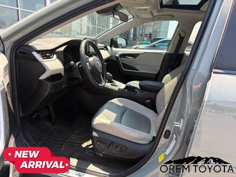 Used 2021 Toyota RAV4 XLE Premium FWD image 20