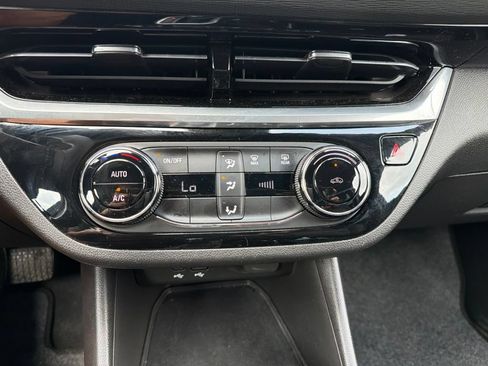 Used 2024 Buick Envista Sport Touring FWD image 12