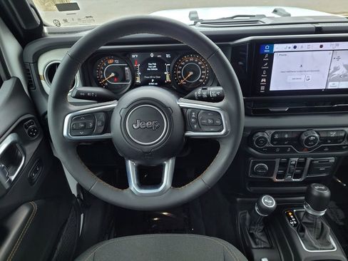 Used 2024 Jeep Wrangler Sahara image 16