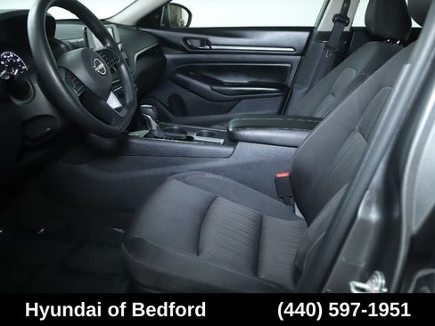 Used 2024 Nissan Altima 2.5 S FWD image 19