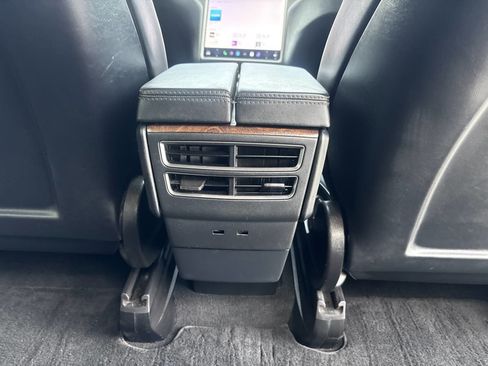 Used 2020 Tesla Model X Long Range image 17