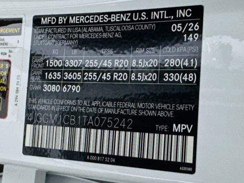 New 2026 Mercedes-Benz EQE 320 4MATIC SUV image 23