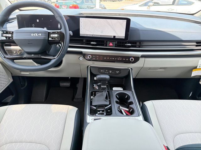 New 2027 Kia Carnival SX w/ Dark Edition Package FWD image 9