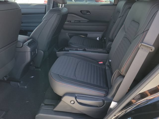 Used 2026 Nissan Pathfinder Rock Creek w/ Rock Creek Premium Package AWD/4WD image 7
