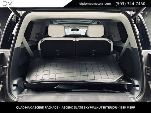 Used 2026 Rivian R1S Premium AWD/4WD image 48