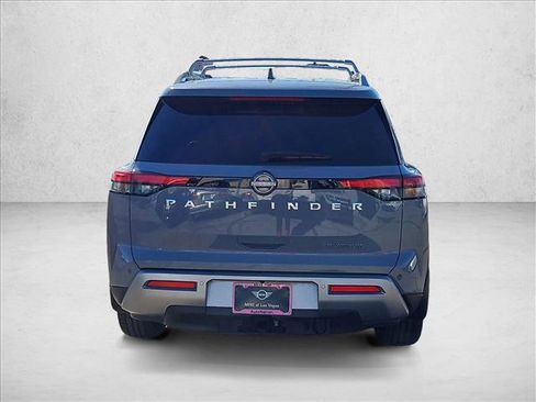 Used 2022 Nissan Pathfinder Platinum w/ Cargo Package image 7