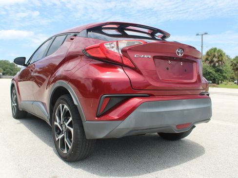 Used 2018 Toyota C-HR XLE FWD image 7