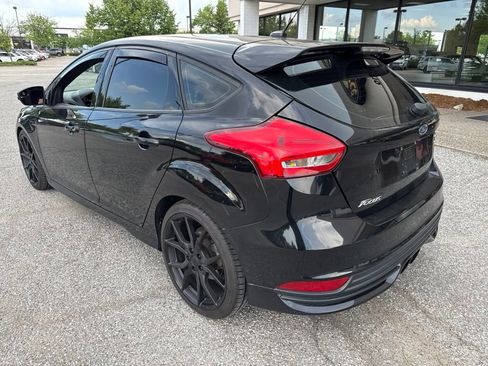 Used 2017 Ford Focus ST FWD image 8