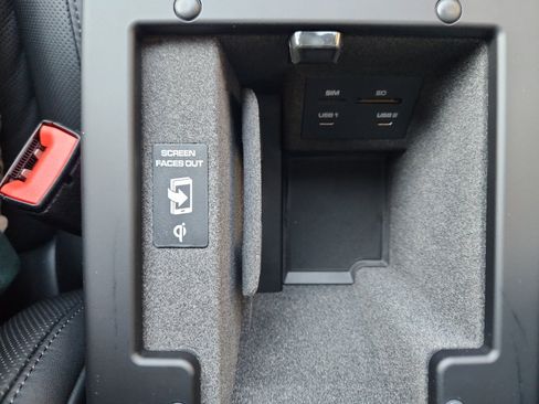 New 2026 Porsche Macan image 37