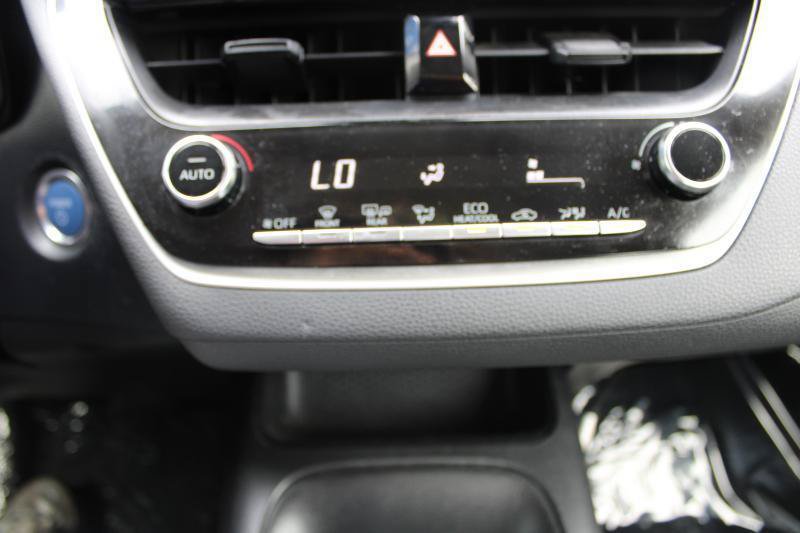 Used 2021 Toyota Corolla LE FWD image 16