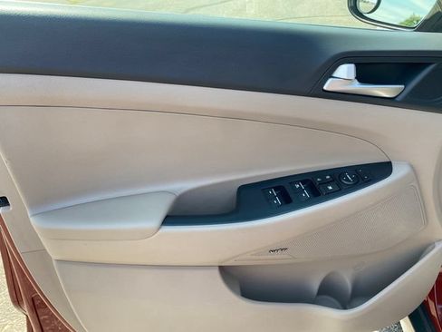 Used 2020 Hyundai Tucson Limited AWD/4WD image 16