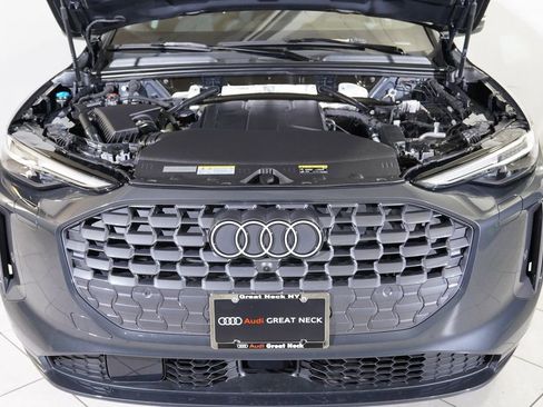 Used 2025 Audi Q5 Premium Plus w/ Premium Plus image 17