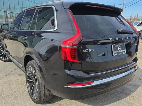 New 2026 Volvo XC90 B6 Plus w/ Protection Package Premier image 39