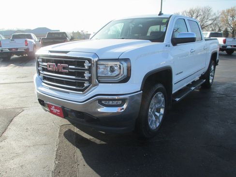 Used 2018 GMC Sierra 1500 SLT w/ SLT Premium Package image 11
