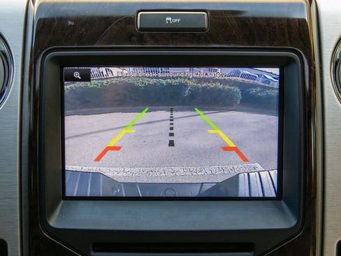 Used 2014 Ford F150 Platinum image 28