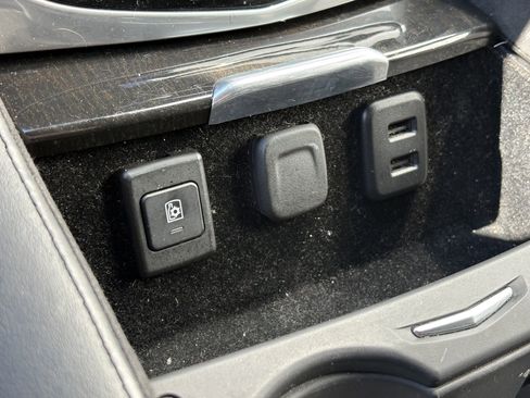 Used 2020 Cadillac Escalade Platinum image 29