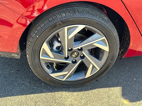 New 2025 Hyundai Elantra Sport image 17