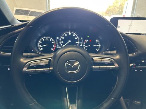 Used 2022 MAZDA MAZDA3 s image 11