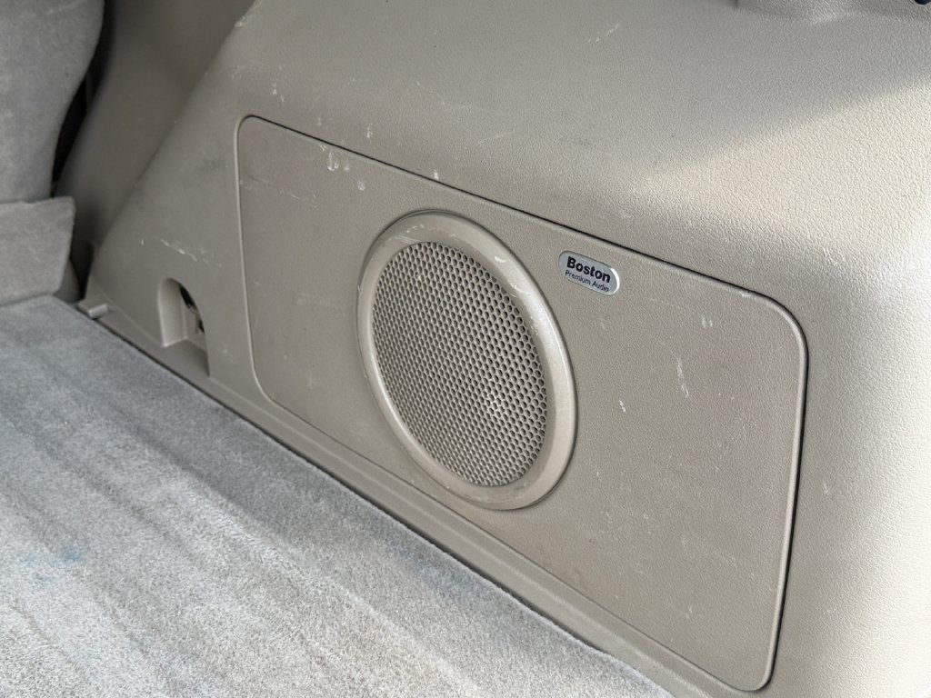 Used 2014 Jeep Patriot Limited w/ Sun/Sound Group AWD/4WD image 16