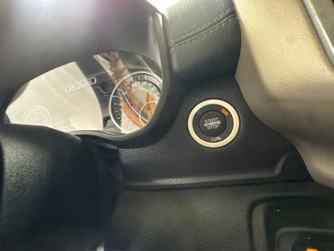 Used 2021 RAM 1500 Laramie AWD/4WD image 19